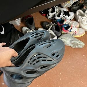 Yeezy foam runner